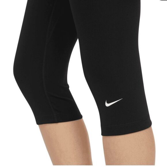 Nike One Dri-FIT Mid-Rise Capri Leggings Black Size M - Picture 9 of 9